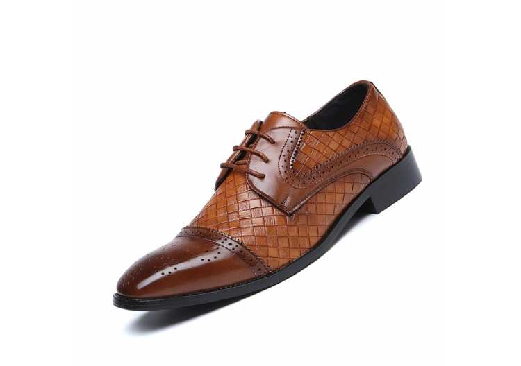 Men's Casual Leather Shoes Brogue Carved Business Dress Pointed Shoes Fashion Lace up Leather Shoes Men EU Size 38 44