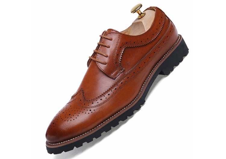 Genuine Leather Brogue Men Shoes Lace Up Men Loafers Breathable Formal Men Dress Shoes Wedding Shoes Handmade
