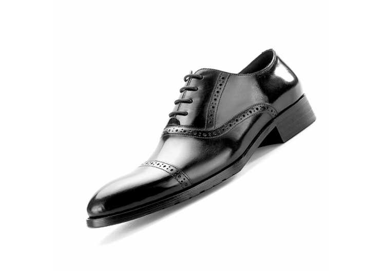 British Style Men's Pointed Business Dress Shoes Italian Handmade Genuine Leather Retro Black Color Brogue Shoes Men